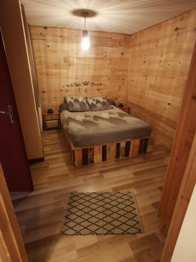 Gite Ha-Py Chalet Campan Luaran gambar