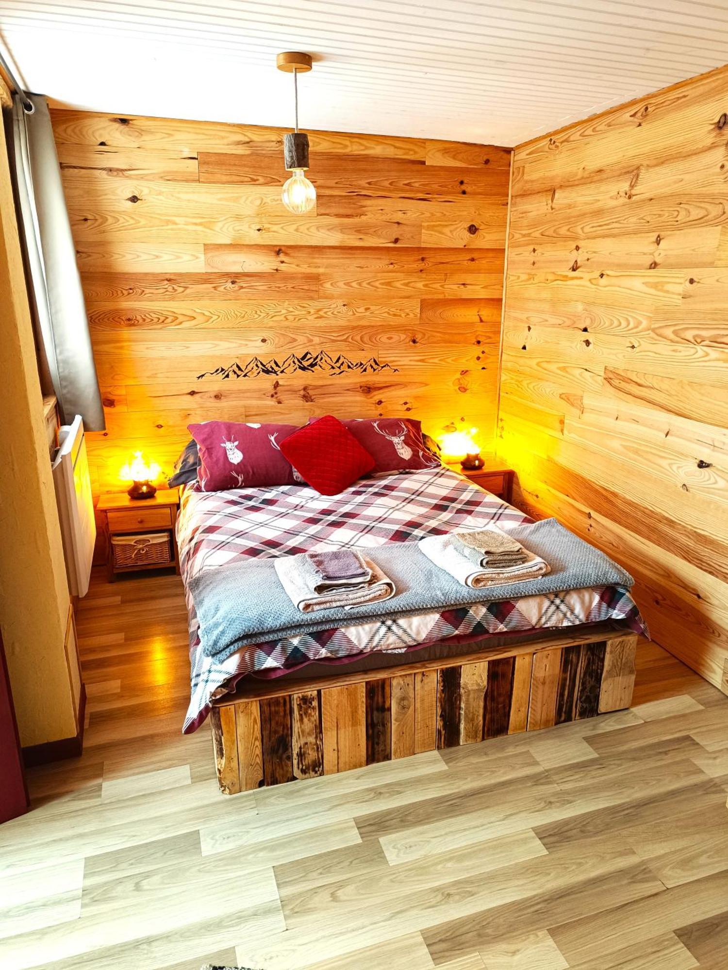 Gite Ha-Py Chalet Campan Luaran gambar